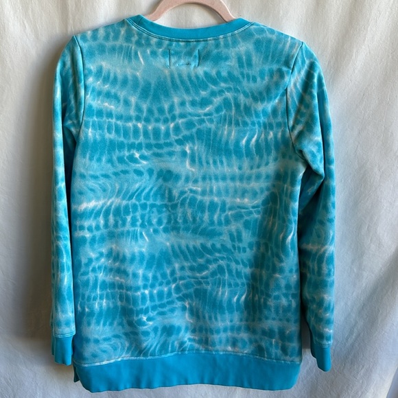 Lands’ End Serious Sweats aqua/white tie-dye sweatshirt, size XS (2–4) - Picture 5 of 7